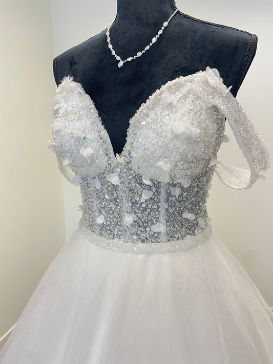 Anastasia - kontakta oss för mer info 🌸